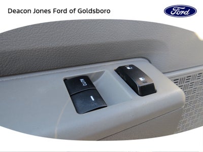 2024 Ford E-Series Cutaway Base