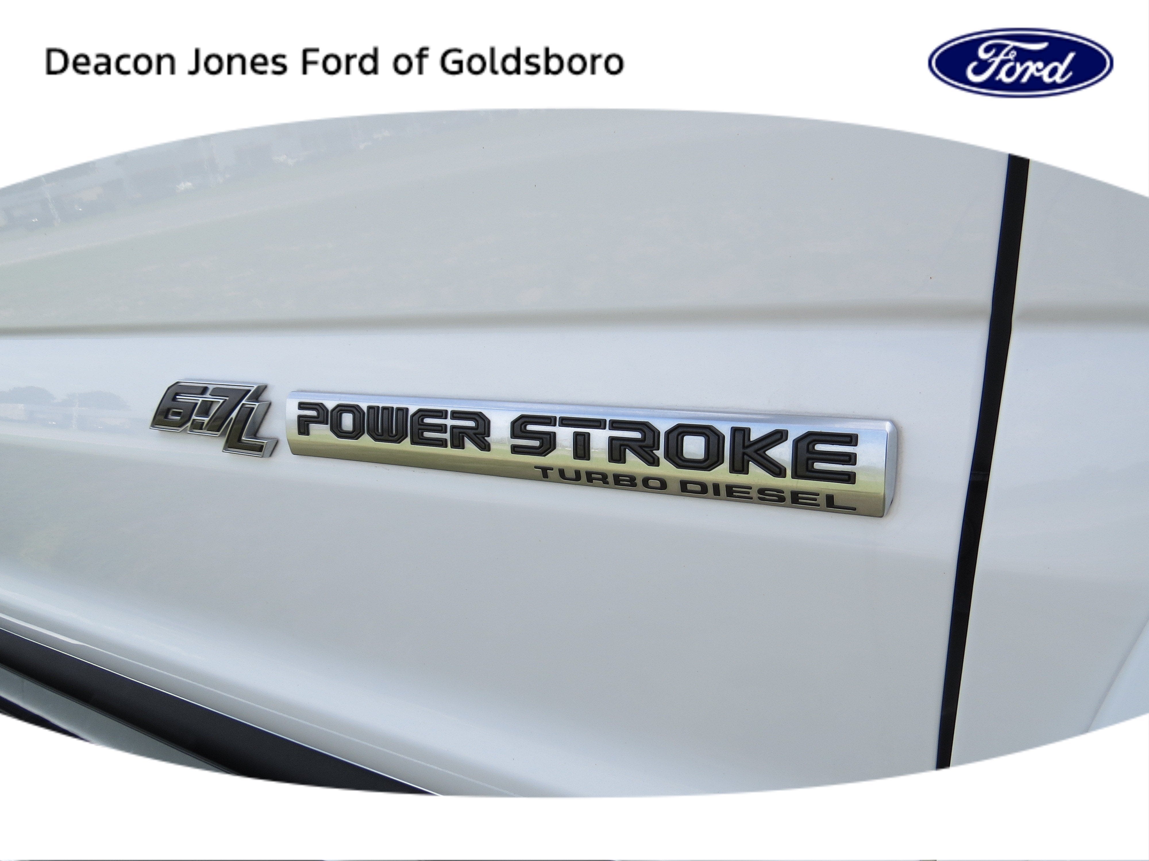 2022 Ford Super Duty F-450 DRW LARIAT