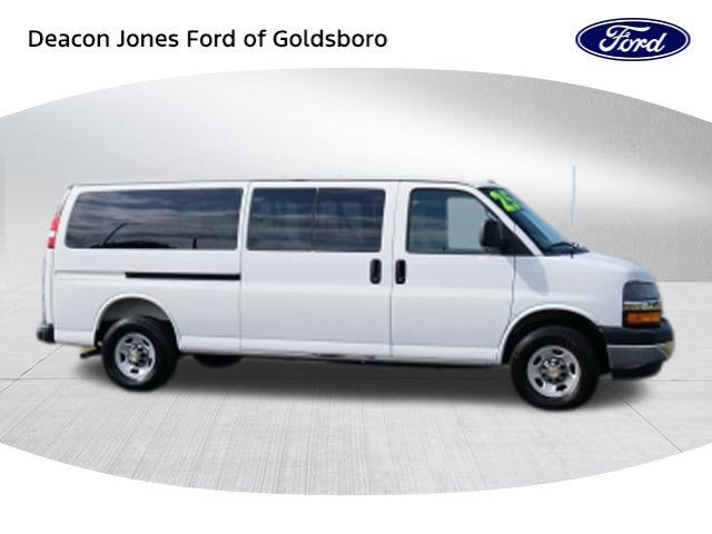 2025 Chevrolet Express Passenger LT