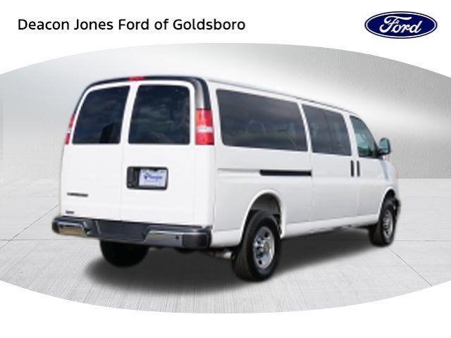 2025 Chevrolet Express Passenger LT