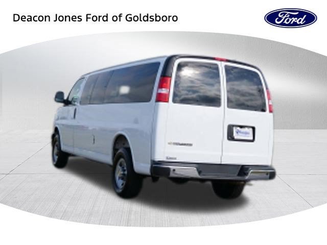 2025 Chevrolet Express Passenger LT