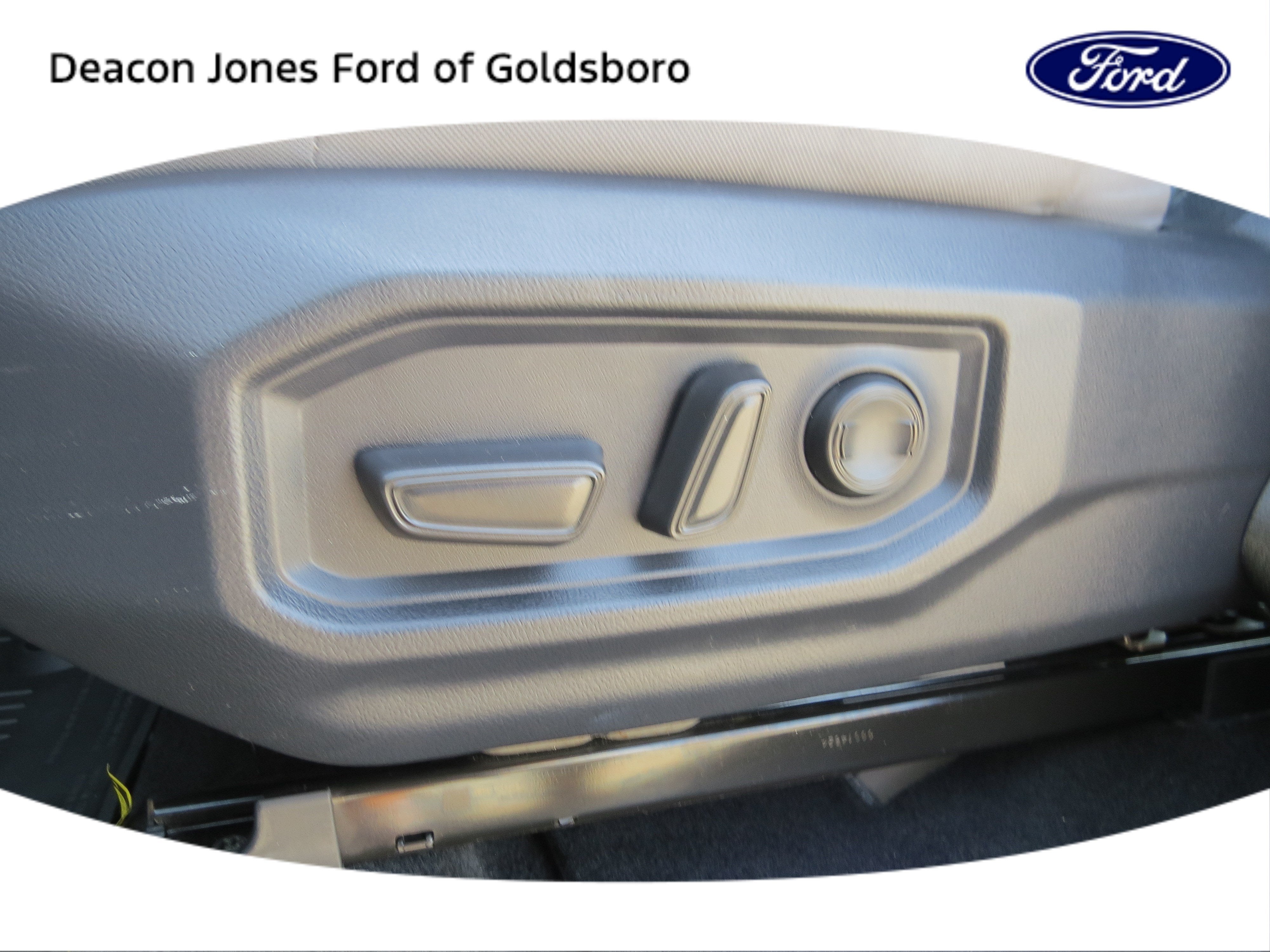 2025 Toyota Tundra 4WD SR