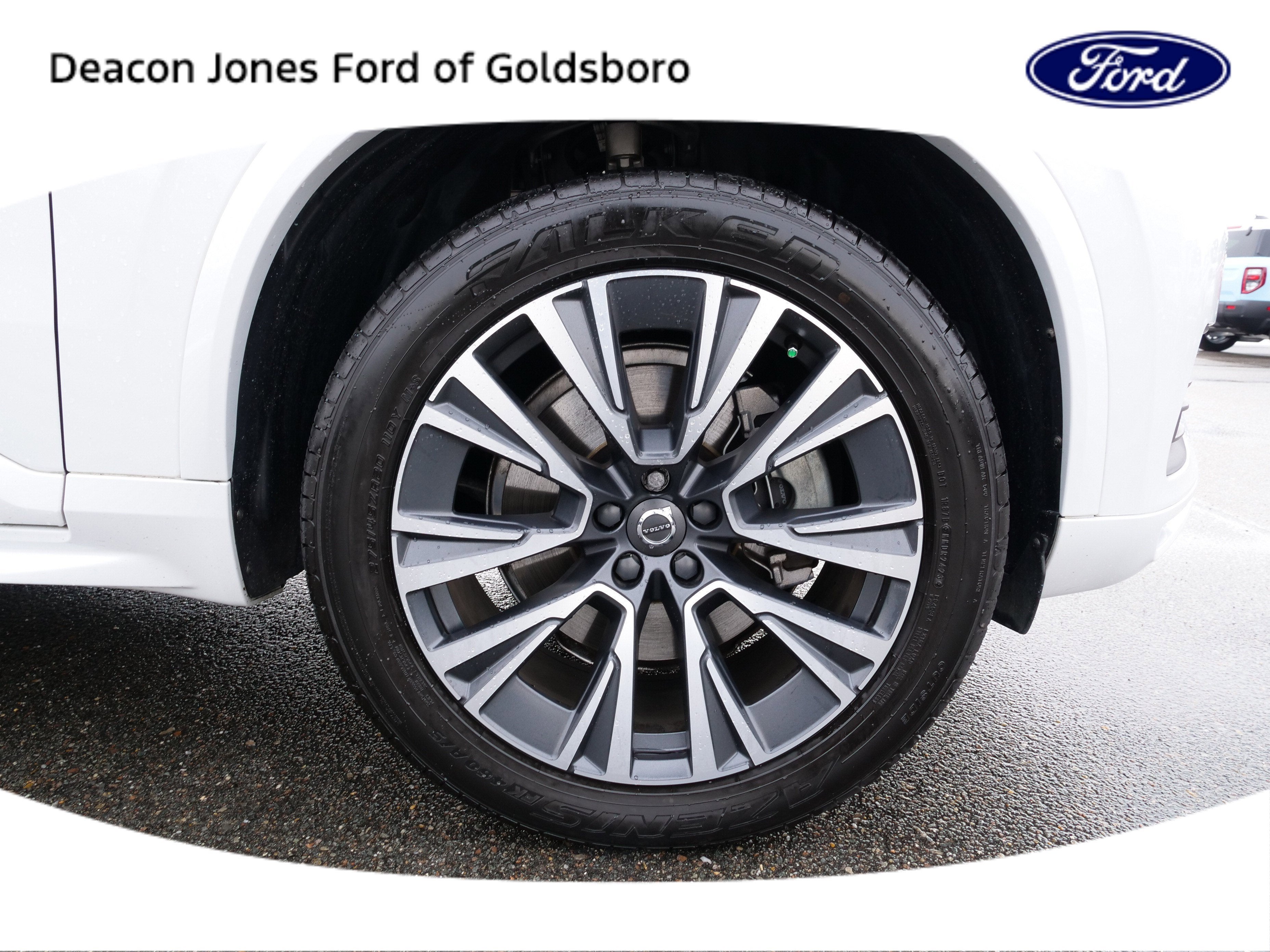 2021 Volvo XC90 Momentum