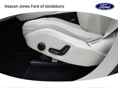 2021 Volvo XC90 Momentum