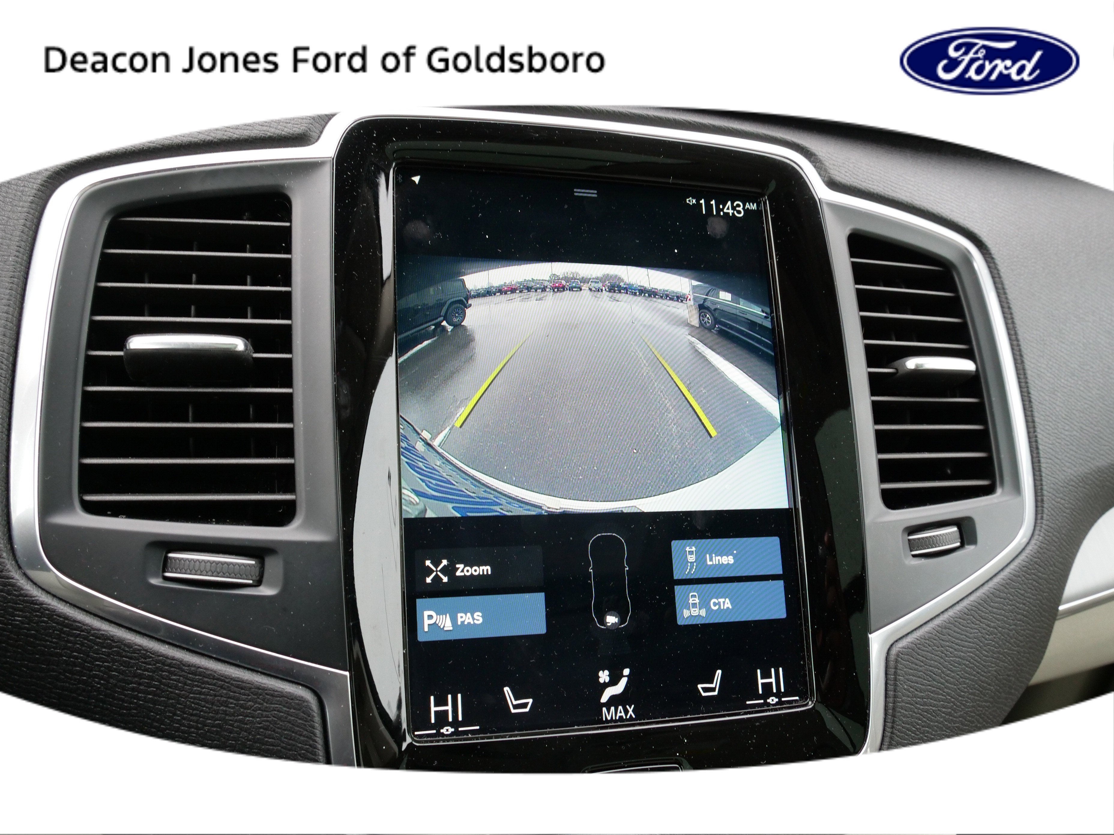 2021 Volvo XC90 Momentum