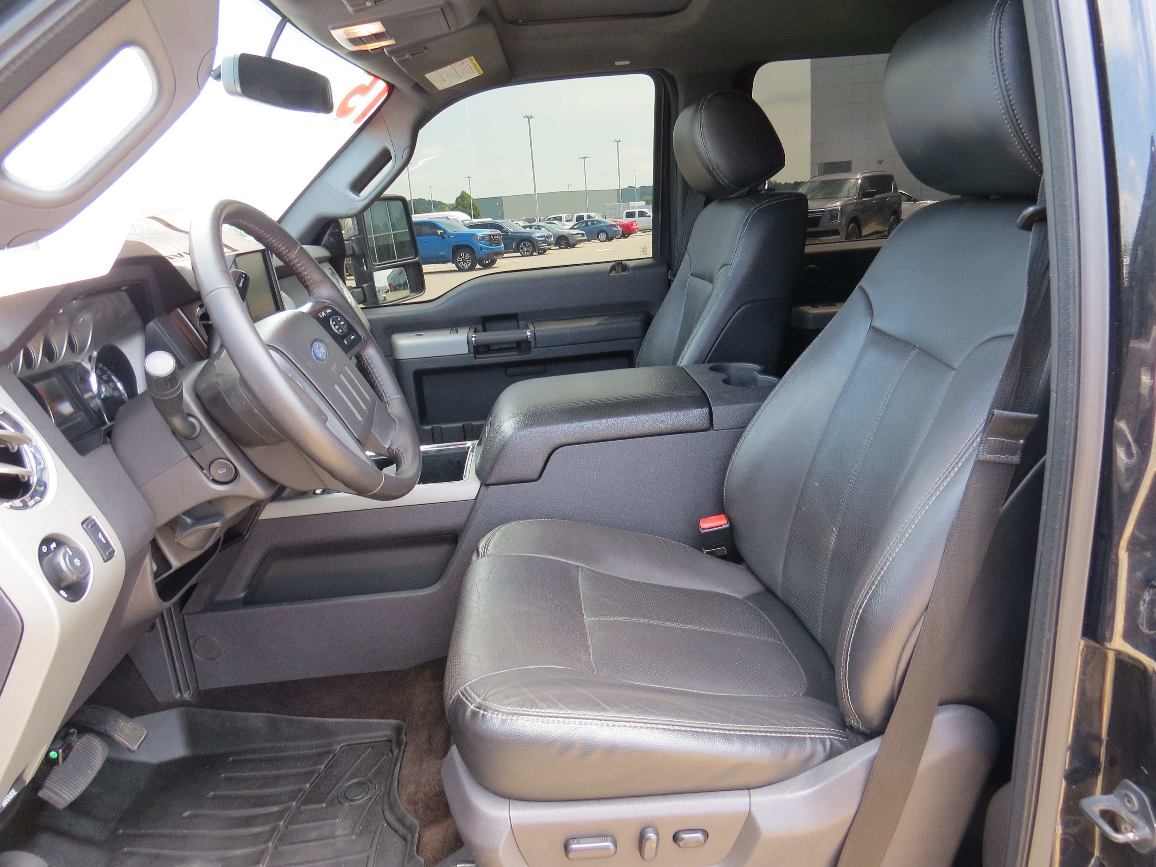 2015 Ford Super Duty F-350 SRW Lariat
