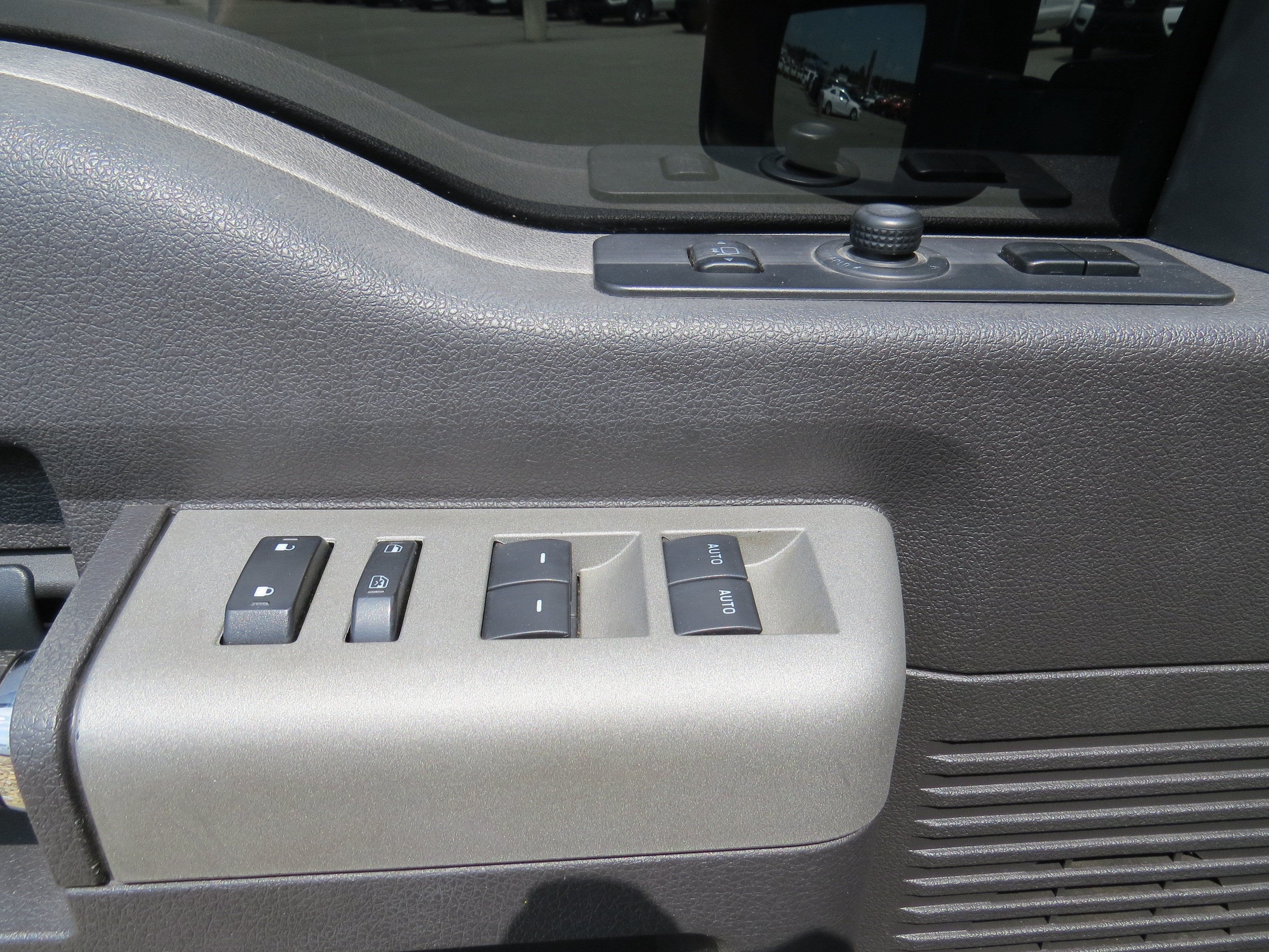 2015 Ford Super Duty F-350 SRW Lariat