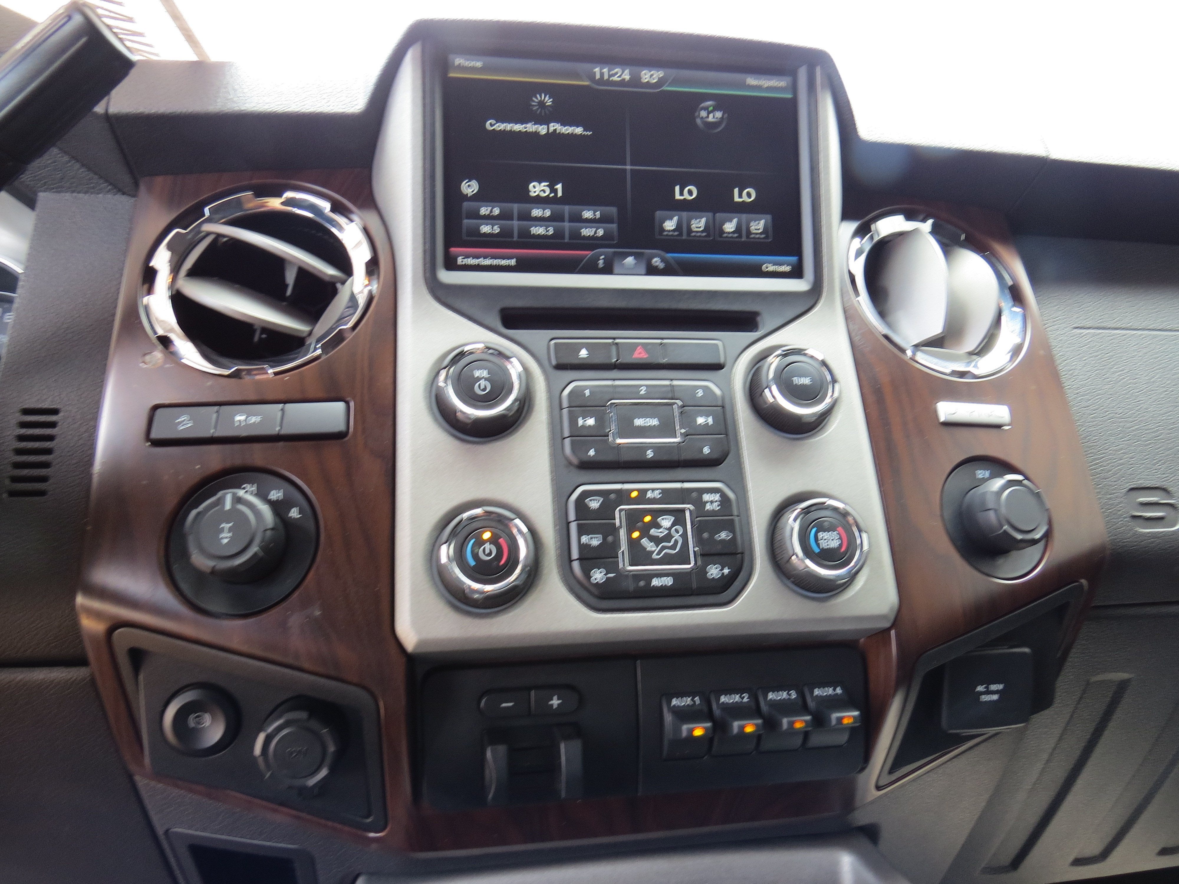 2015 Ford Super Duty F-350 SRW Lariat