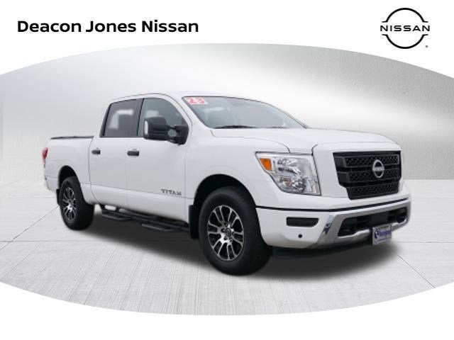 2023 Nissan Titan SV