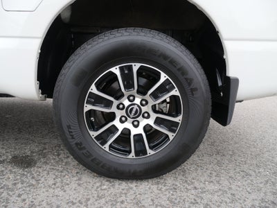 2023 Nissan Titan SV