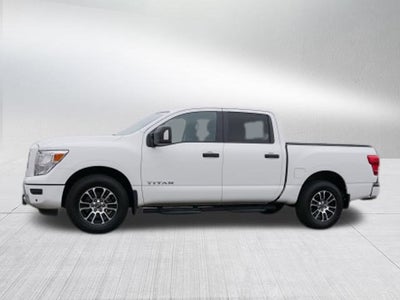 2023 Nissan Titan SV