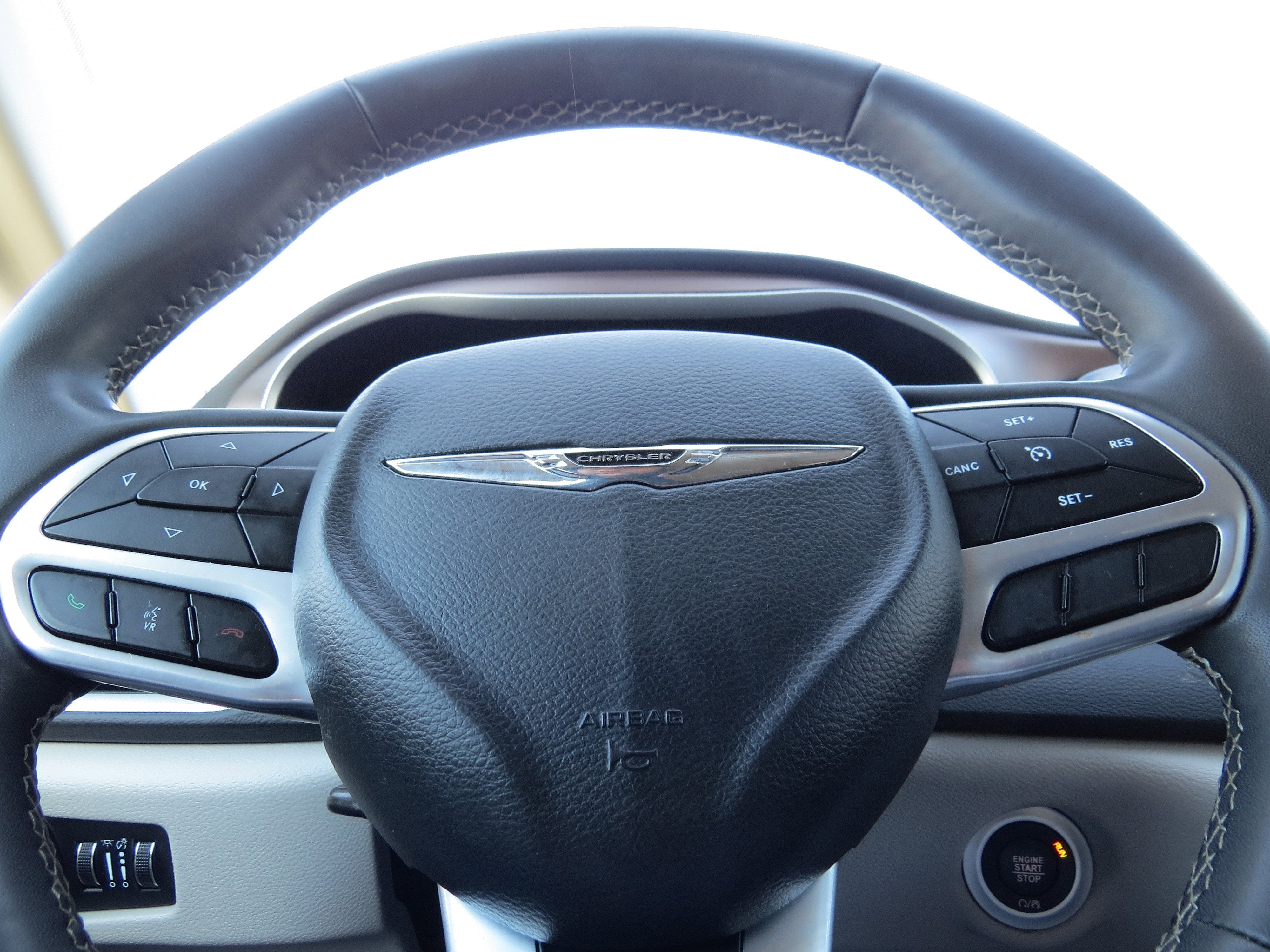 2022 Chrysler Voyager LX