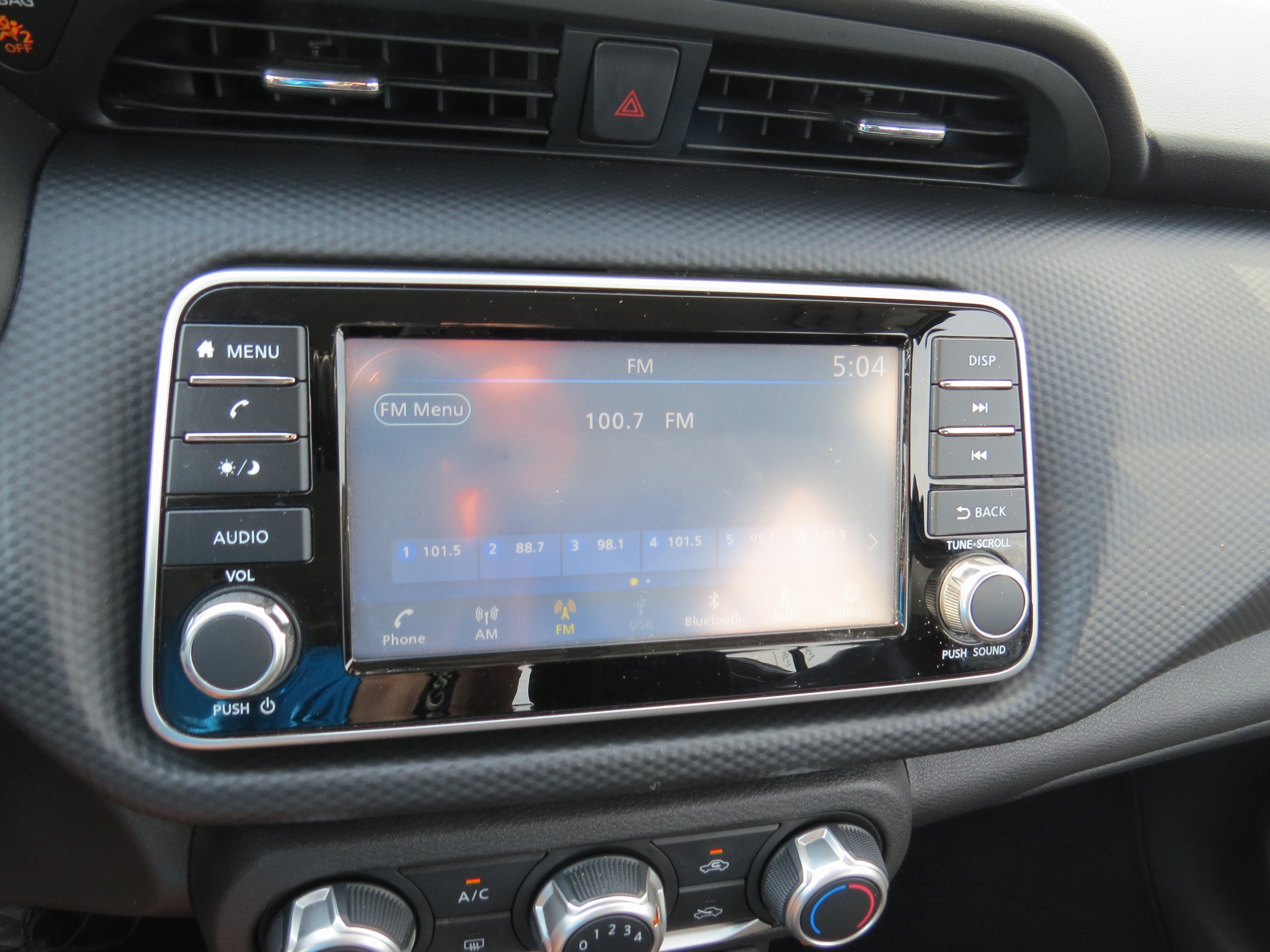 2022 Nissan Kicks S