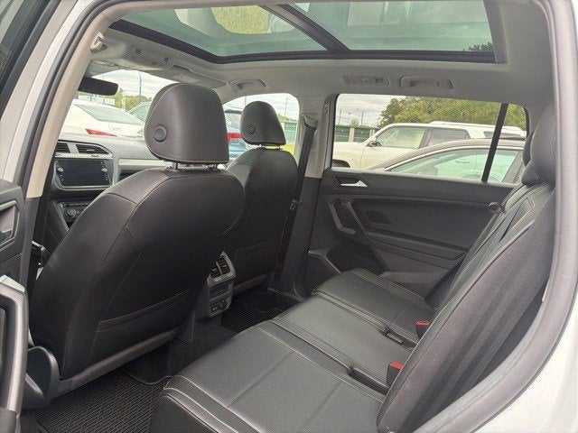 2021 Volkswagen Tiguan SE R-Line Black