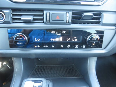 2023 Nissan Pathfinder S