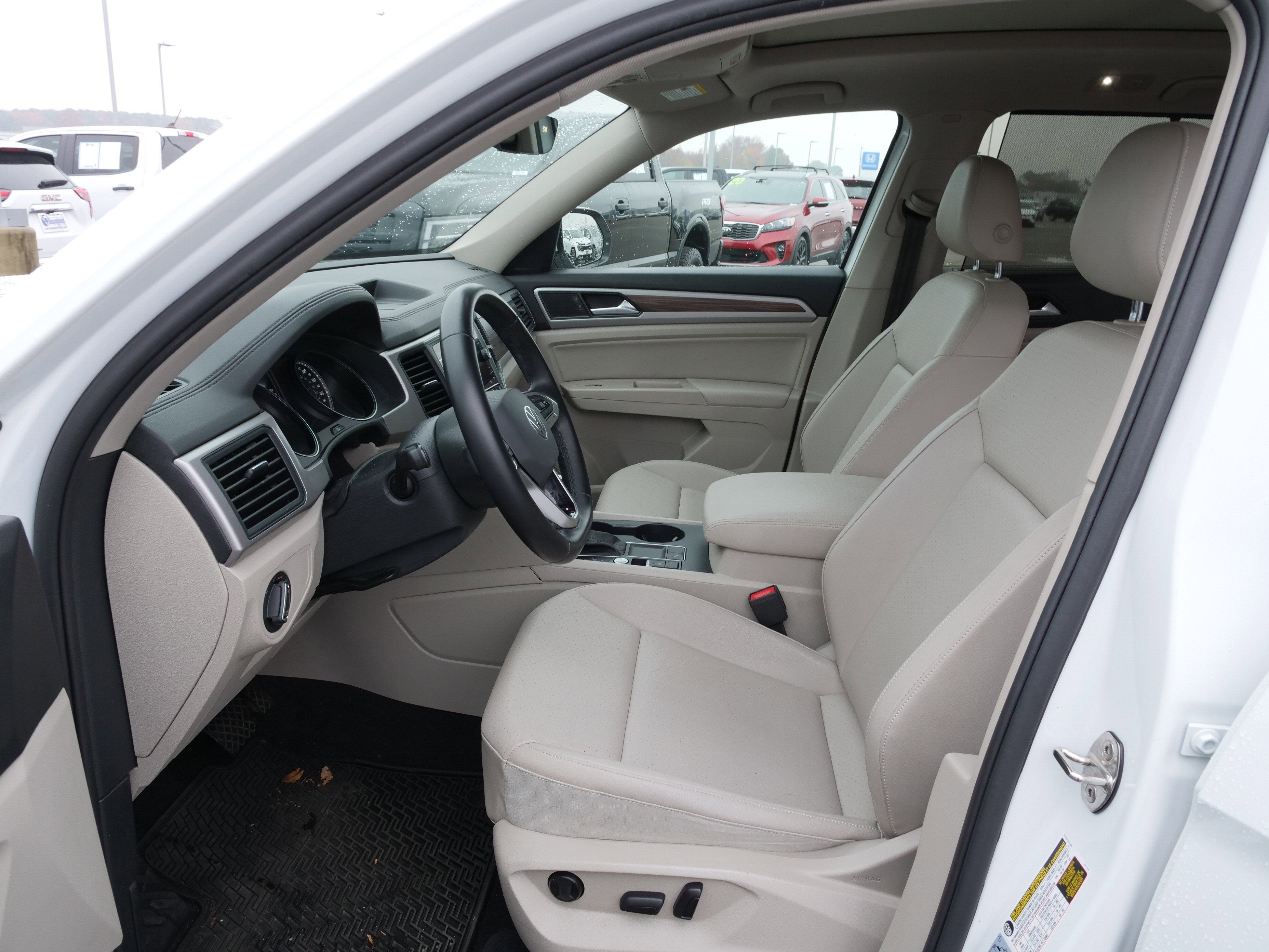 2021 Volkswagen Atlas 3.6L V6 SE w/Technology