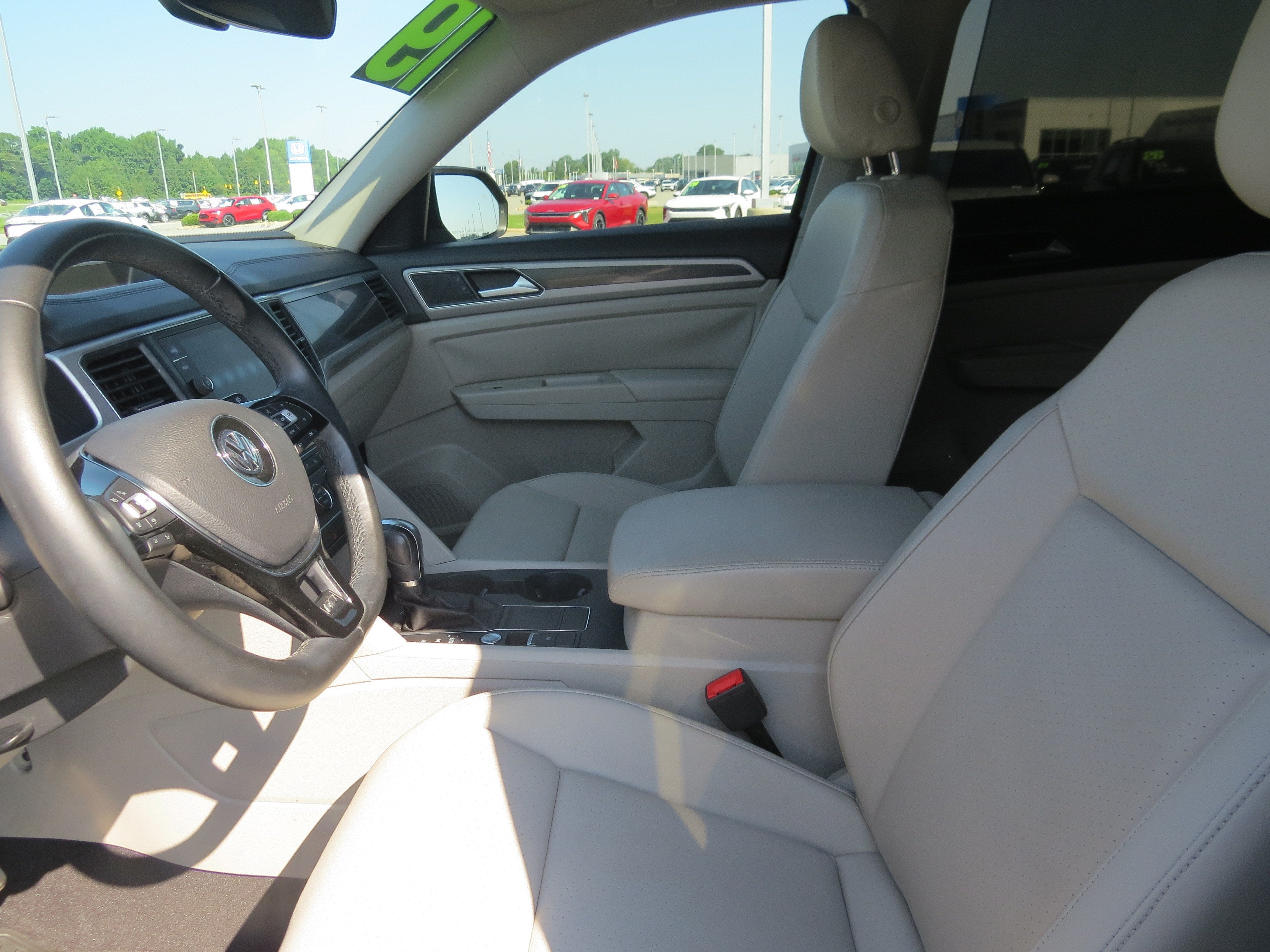 2019 Volkswagen Atlas 3.6L V6 SE w/Technology R-Line