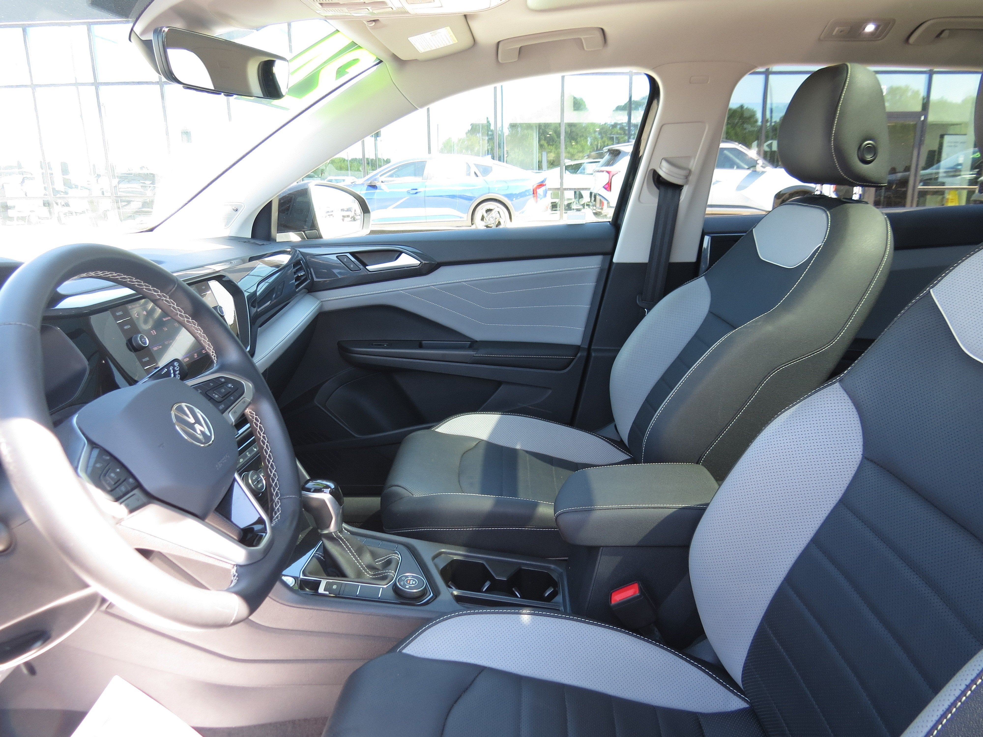 2024 Volkswagen Taos SEL