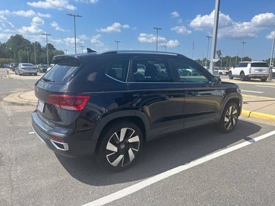 2024 Volkswagen Taos SEL