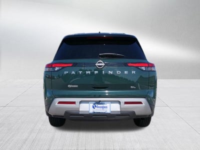 2022 Nissan Pathfinder SL
