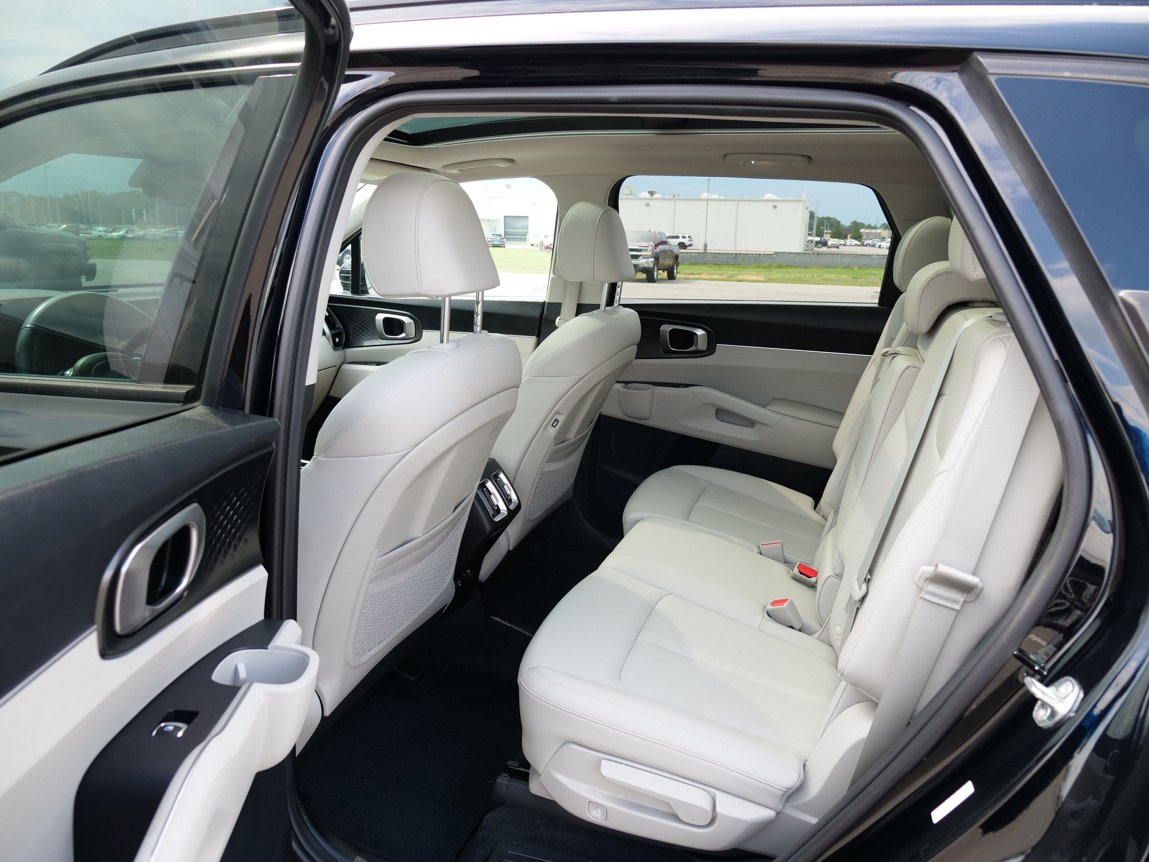 2023 Kia Sorento S