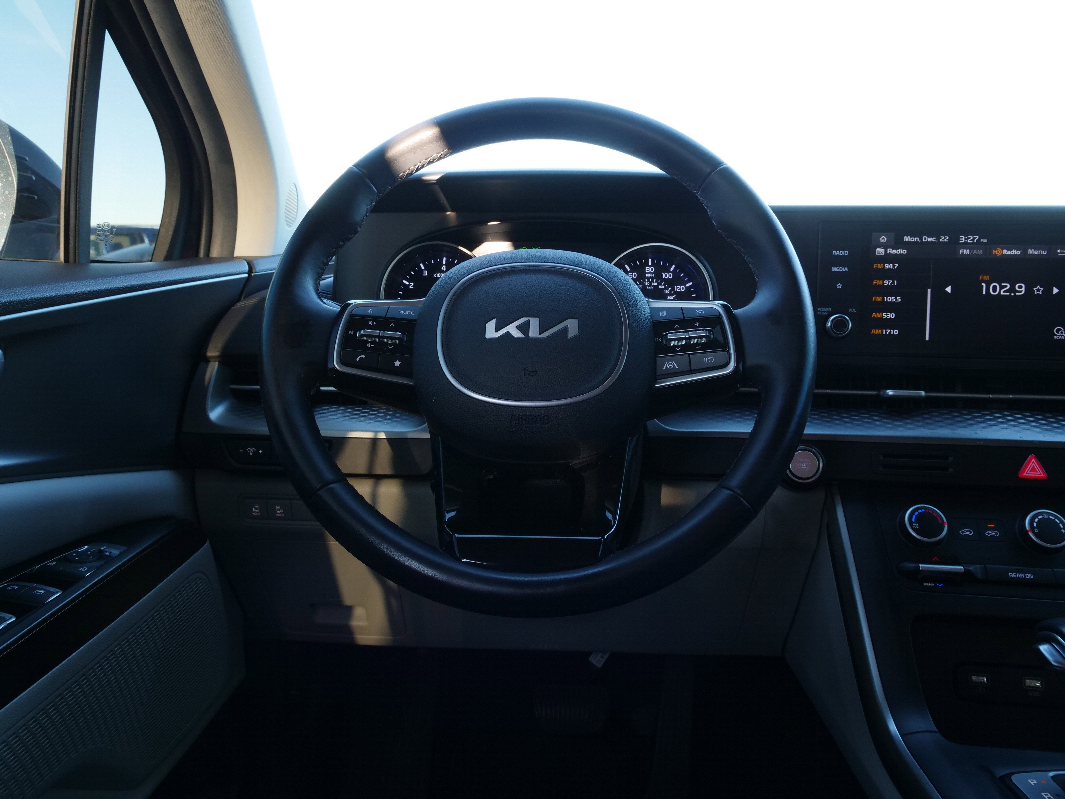 2022 Kia Carnival LXS