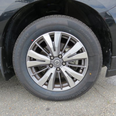 2020 Nissan Pathfinder SV