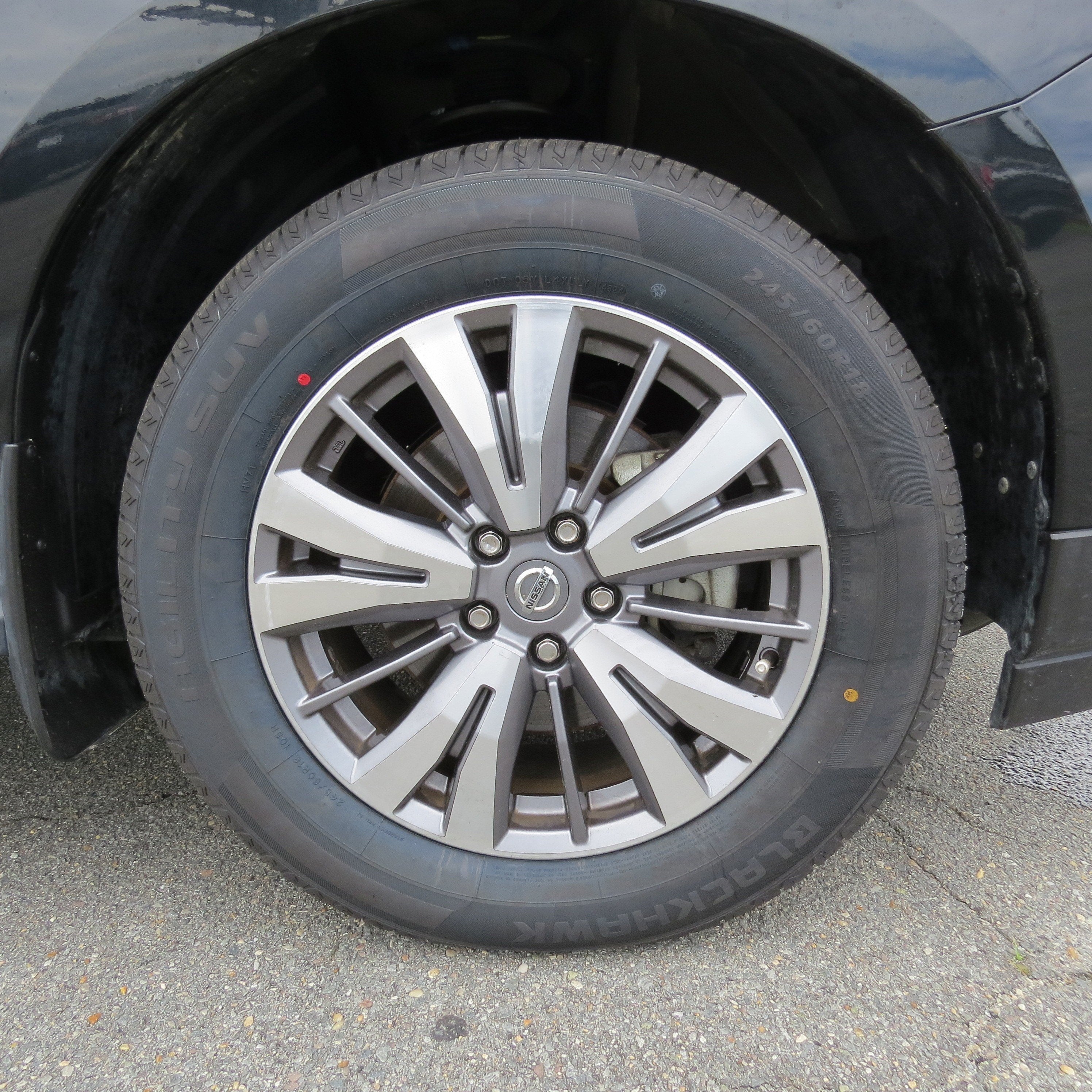 2020 Nissan Pathfinder SV