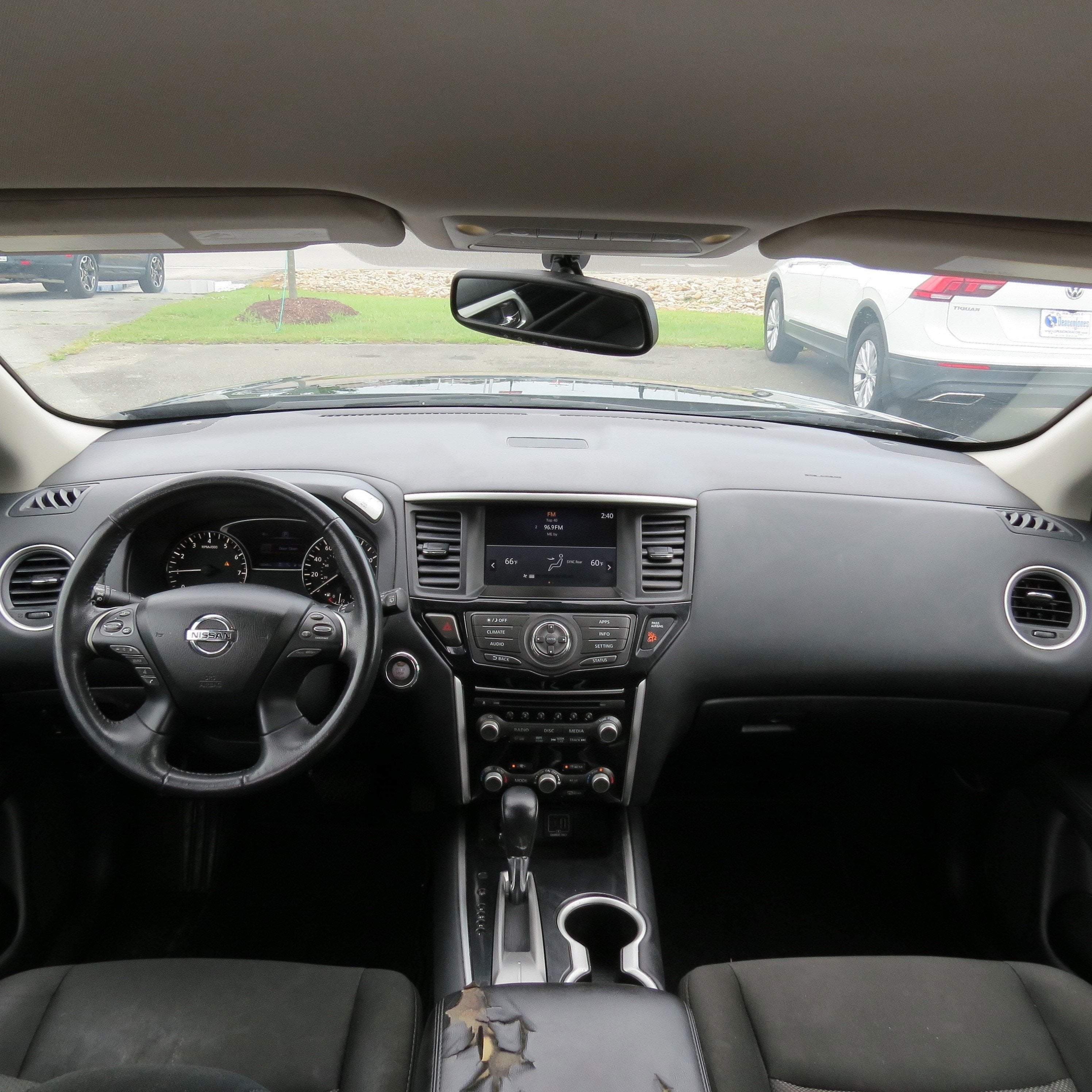 2020 Nissan Pathfinder SV