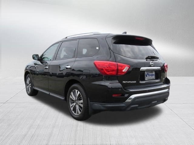 2020 Nissan Pathfinder SV