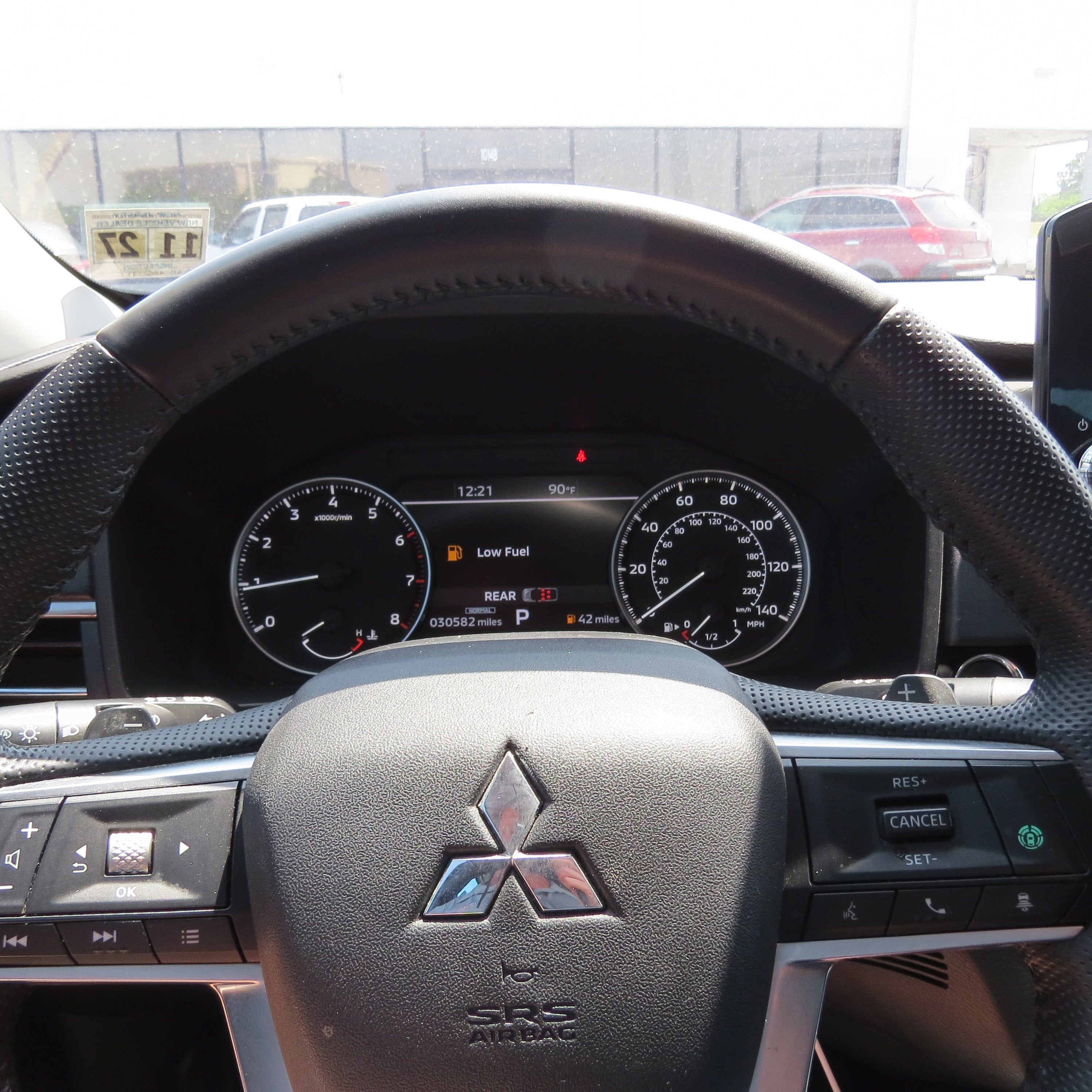 2023 Mitsubishi Outlander SE