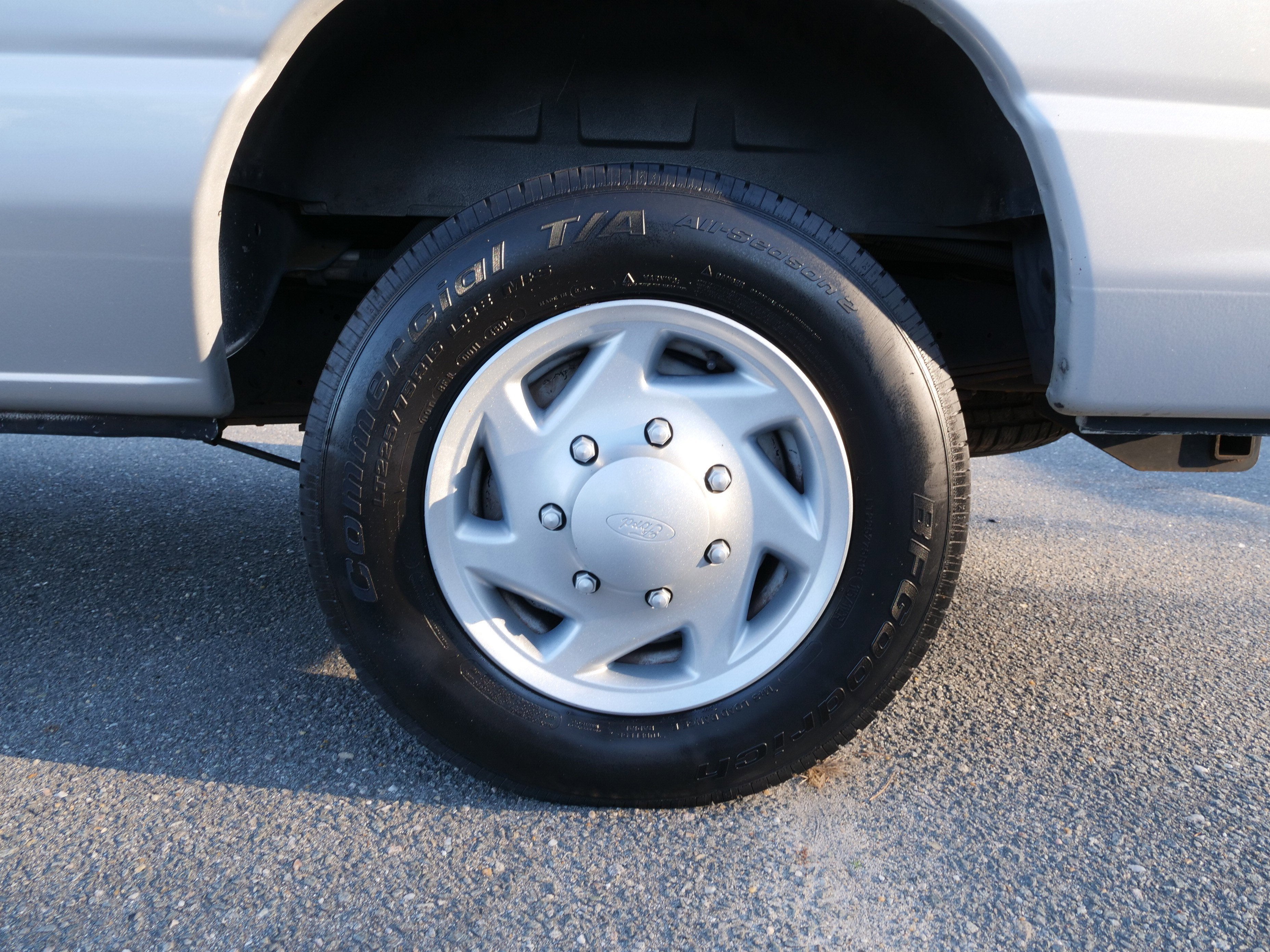 2009 Ford Econoline Wagon Base