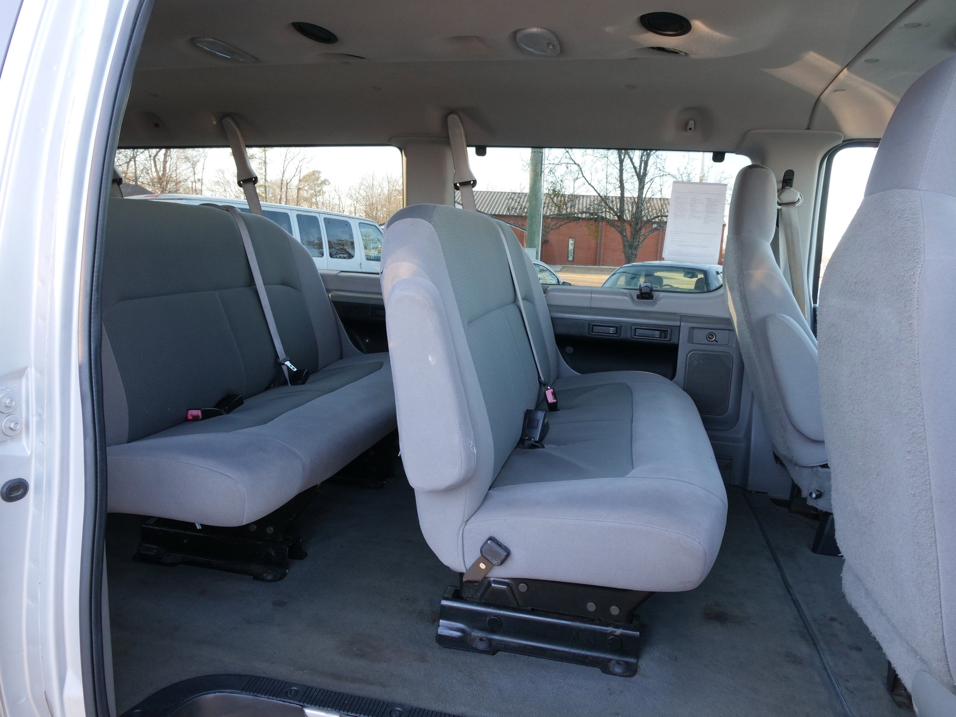 2009 Ford Econoline Wagon Base