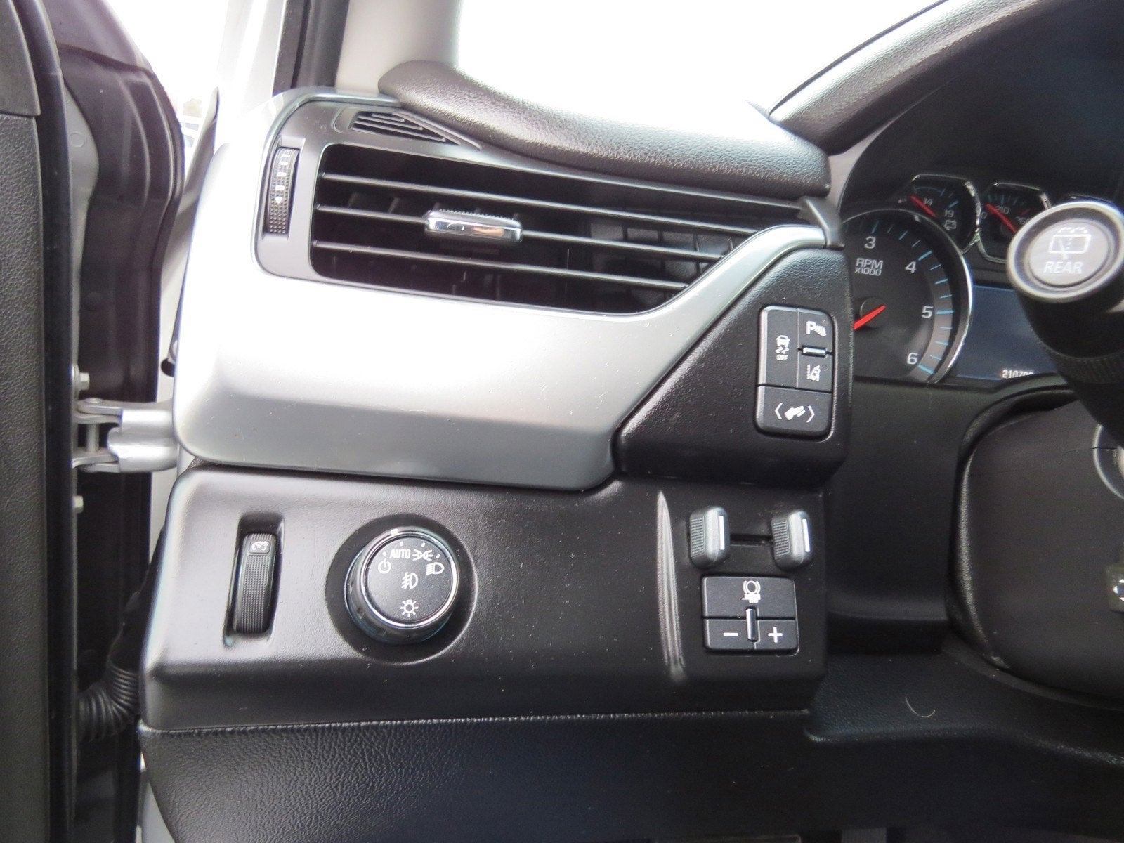 2015 Chevrolet Suburban LTZ