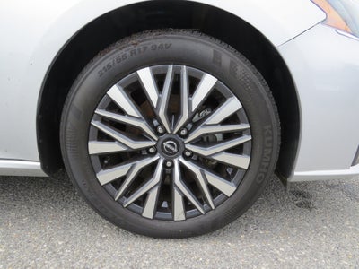 2025 Nissan Altima SV