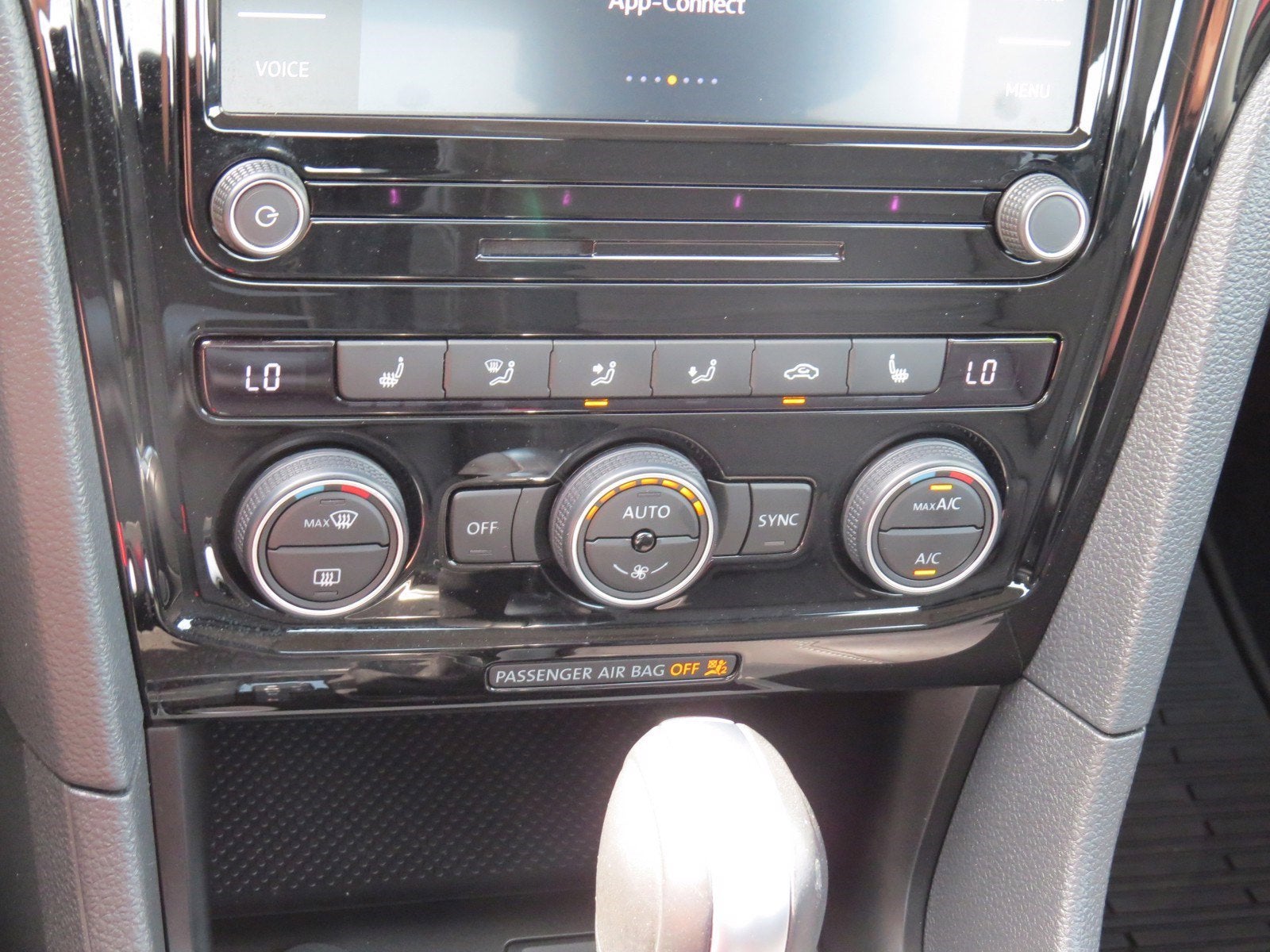 2020 Volkswagen Passat 2.0T SE