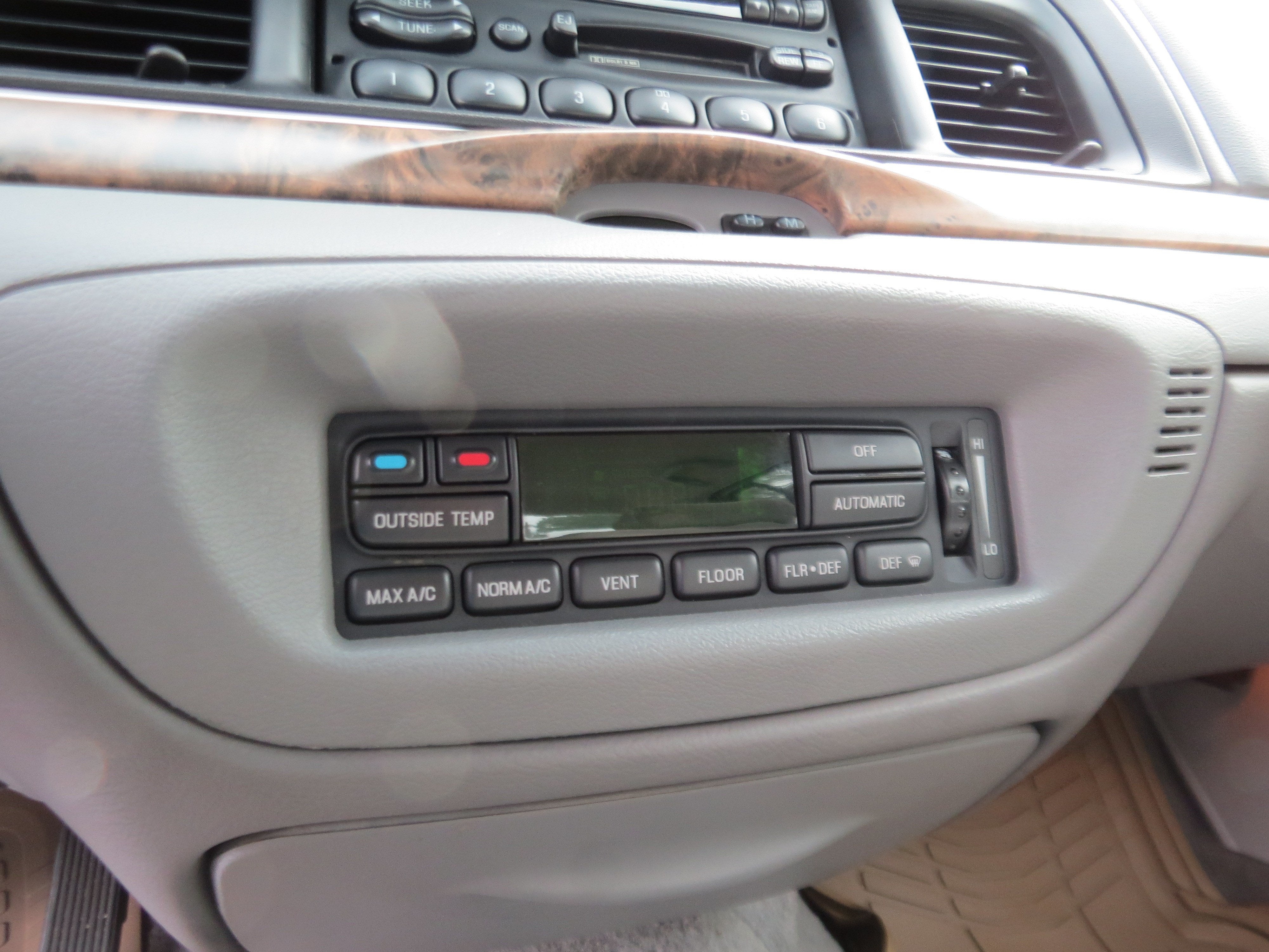 1999 Ford Crown Victoria LX