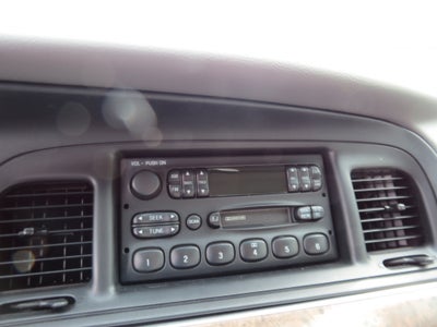 1999 Ford Crown Victoria LX