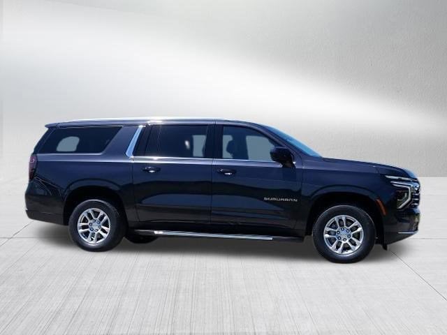 2025 Chevrolet Suburban LT