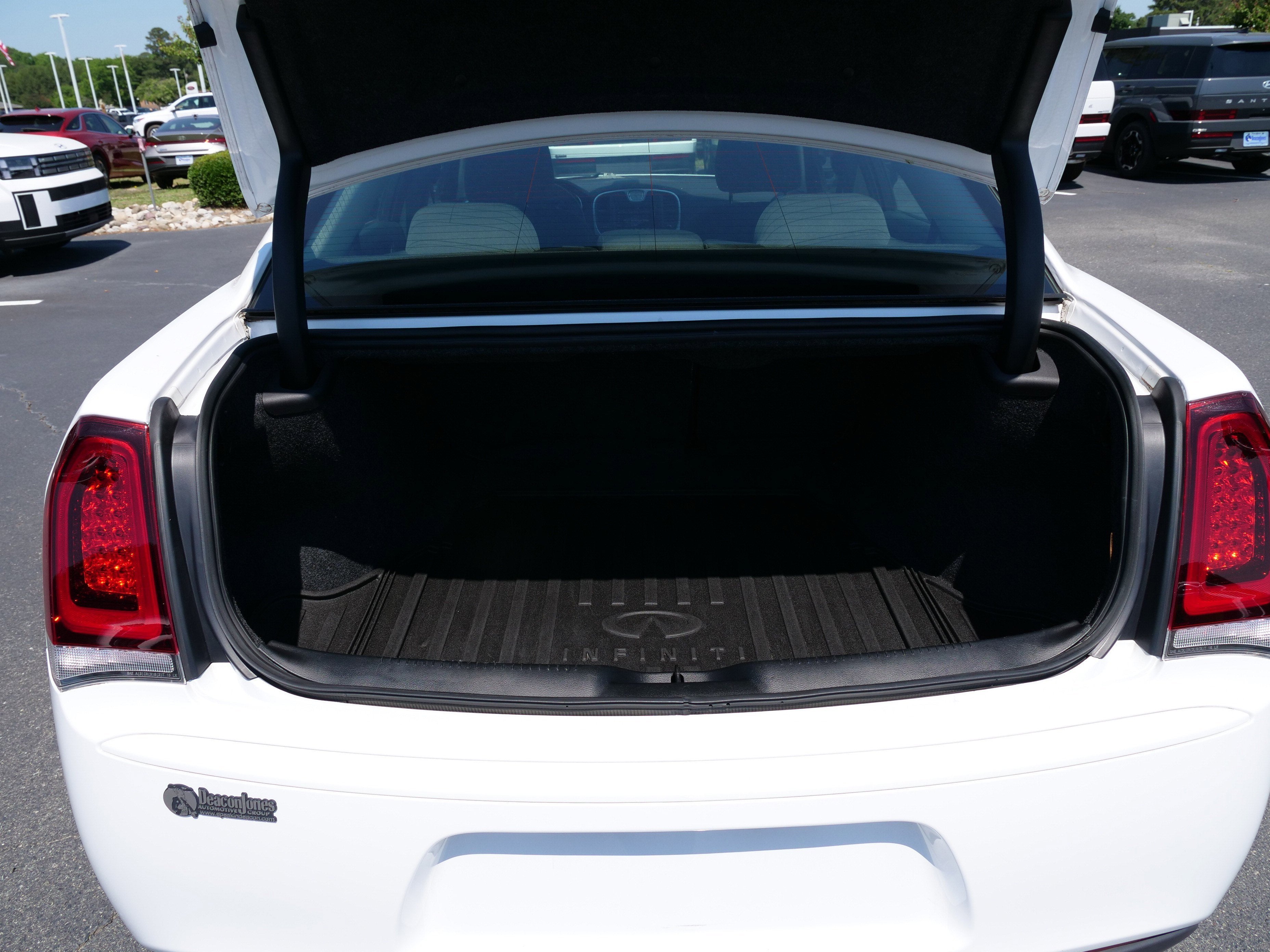 2022 Chrysler 300 Touring