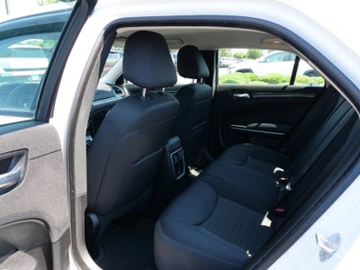 2022 Chrysler 300 Touring
