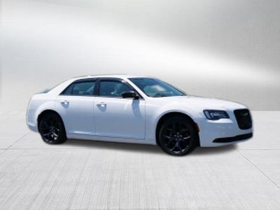 2022 Chrysler 300 Touring