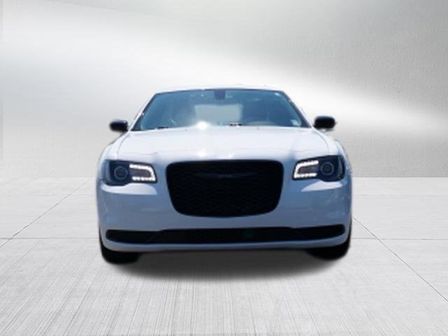 2022 Chrysler 300 Touring