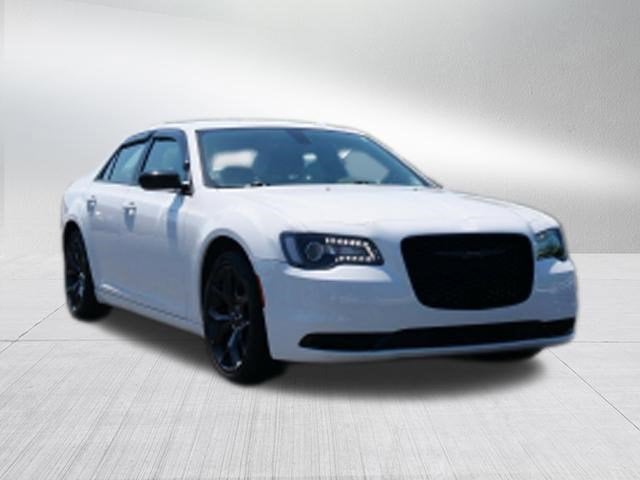 2022 Chrysler 300 Touring
