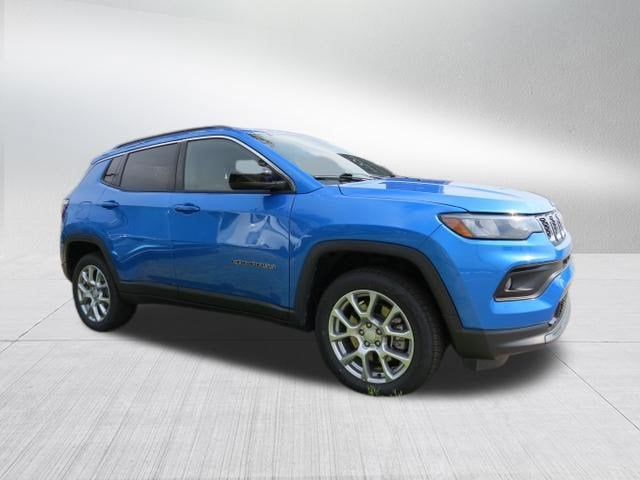 2024 Jeep Compass Latitude Lux