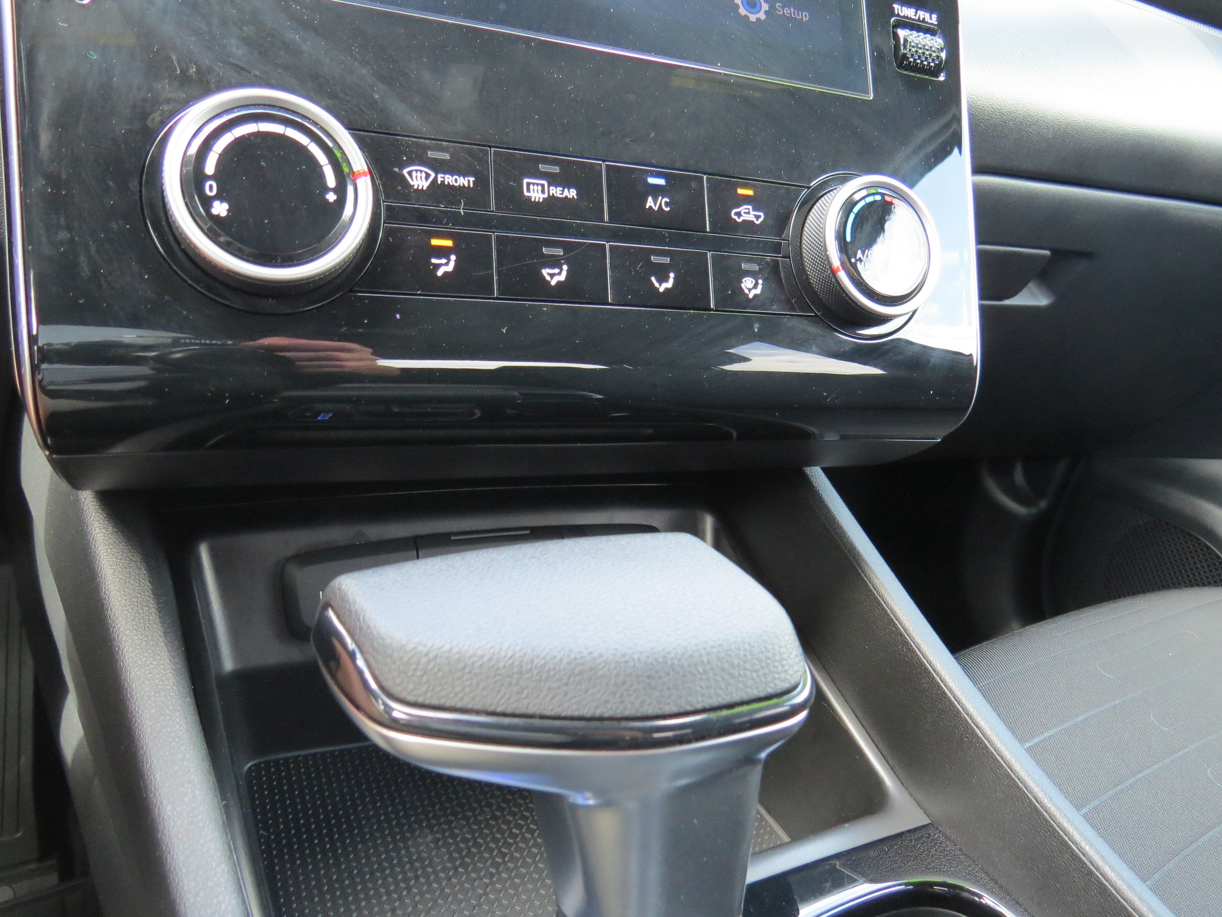 2024 Hyundai Santa Cruz SE