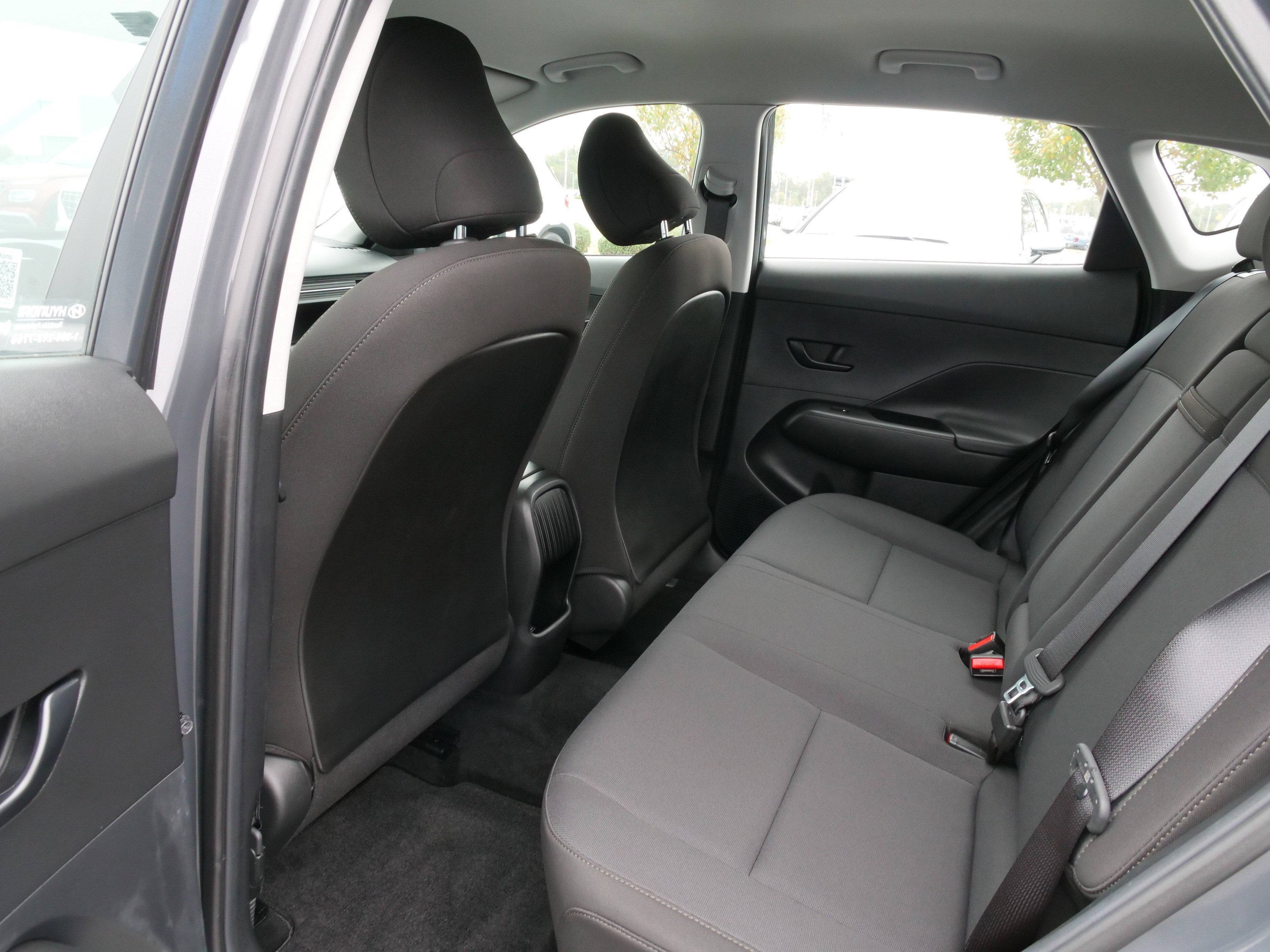 2024 Hyundai Kona SE