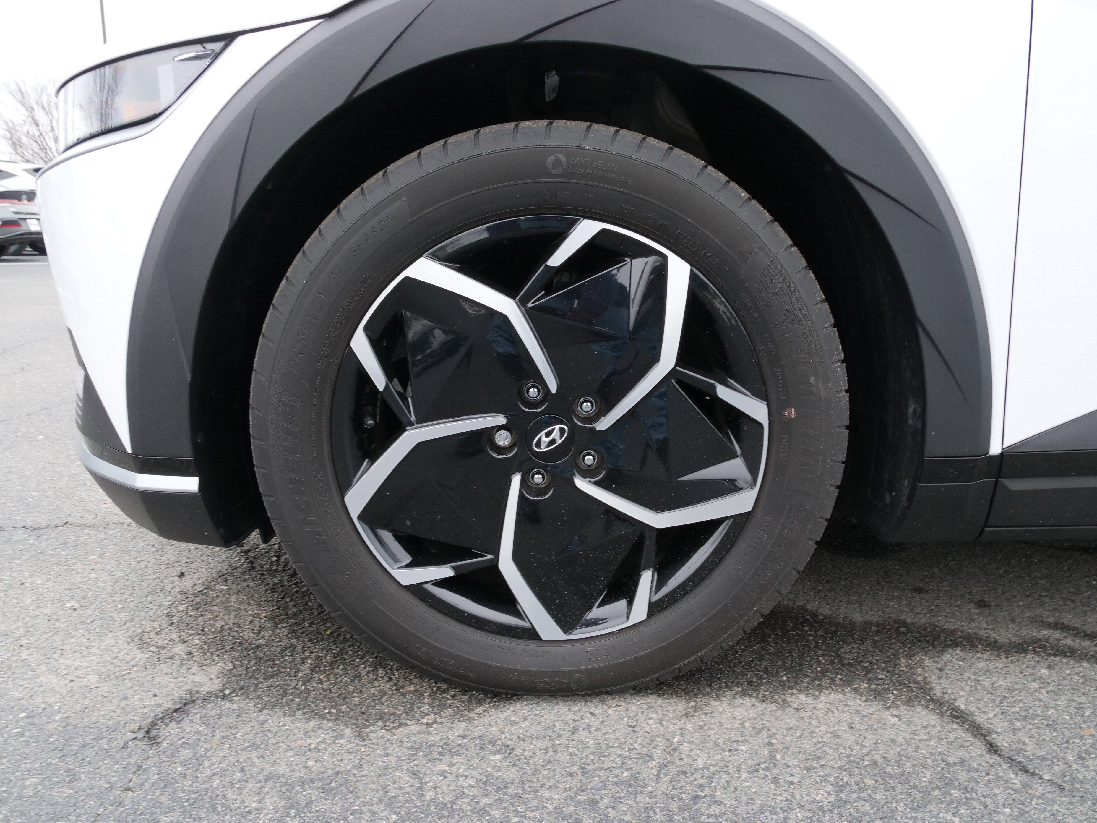 2023 Hyundai IONIQ 5 SE