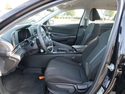 2023 Hyundai Elantra SE