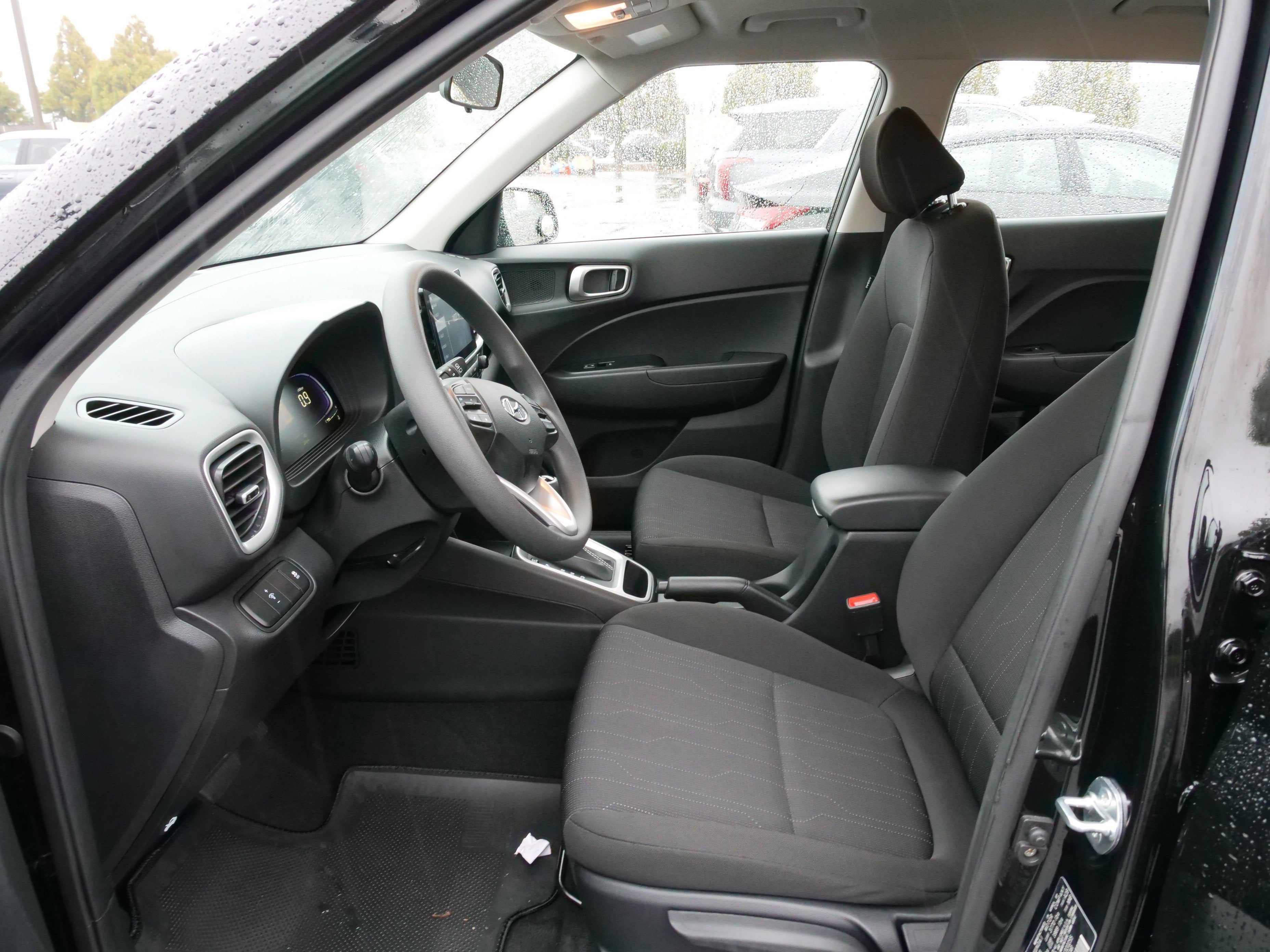 2024 Hyundai Venue SE